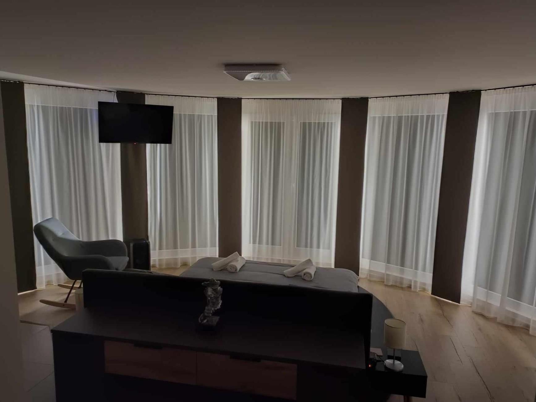 West Panorama Penthouse - Apartment With A Fantastic View Of The City ソンバトヘイ エクステリア 写真
