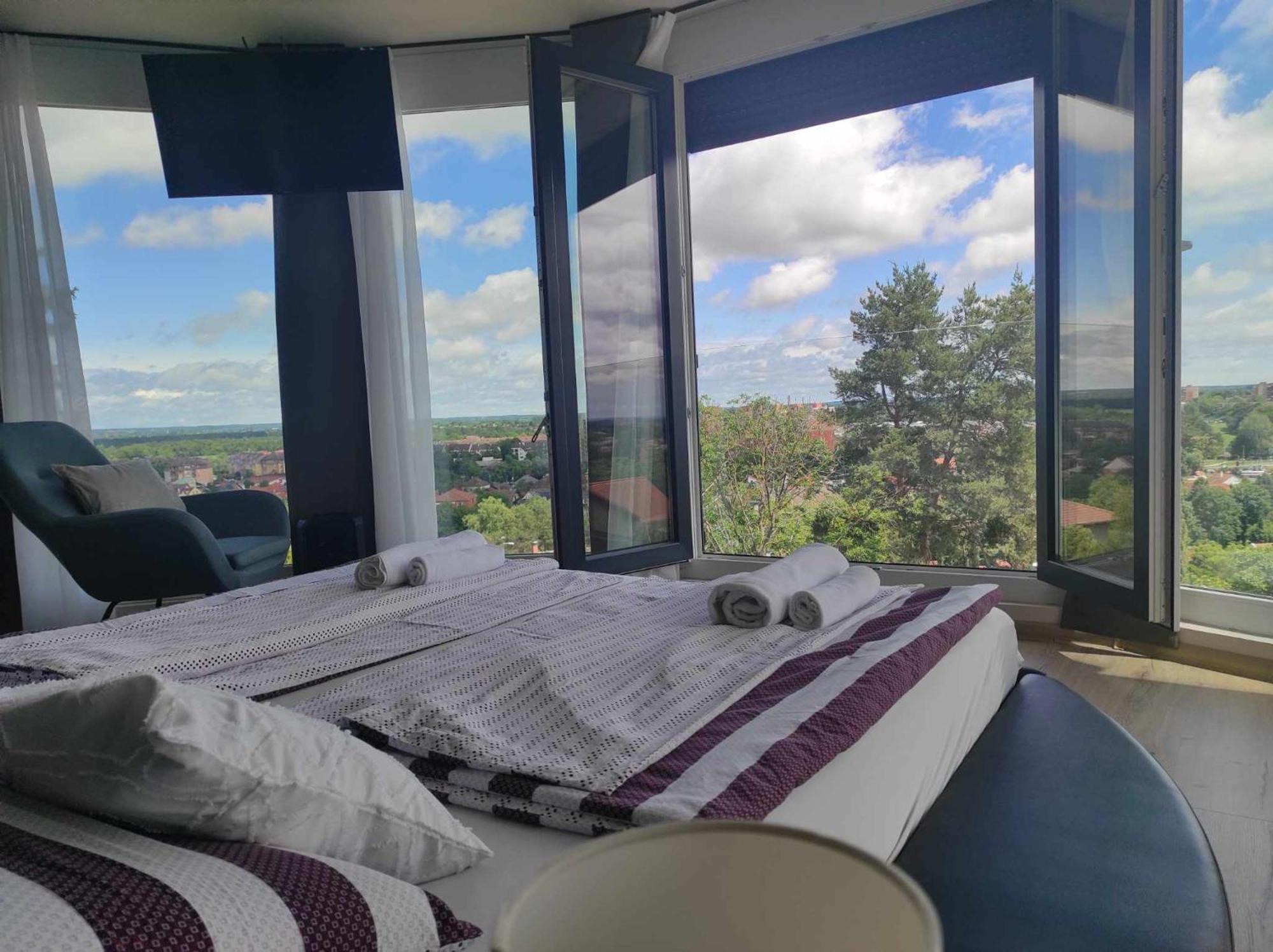 West Panorama Penthouse - Apartment With A Fantastic View Of The City ソンバトヘイ エクステリア 写真